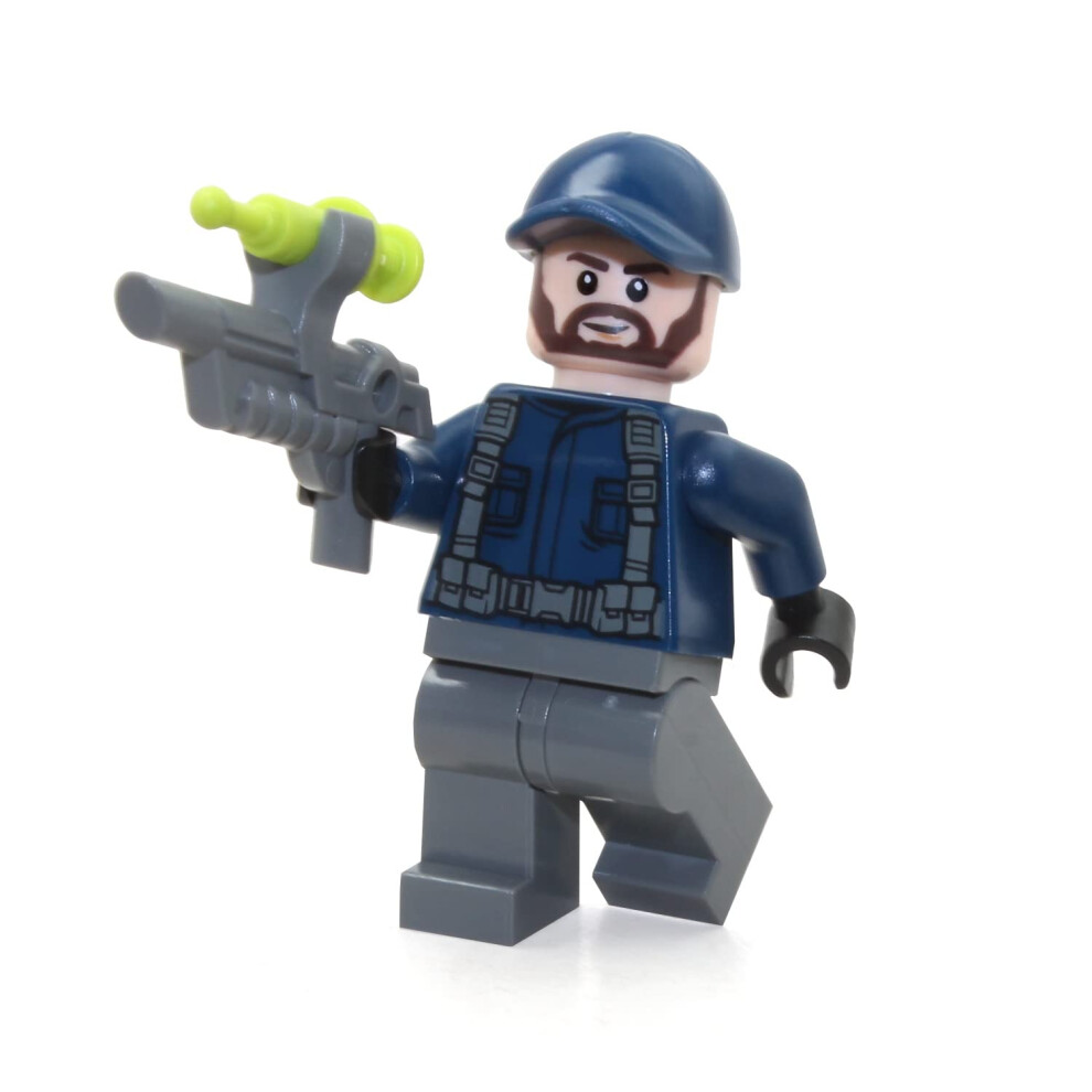 LEGO Jurassic World Dominion Minifigure - Dinosaur Guard with Beard an