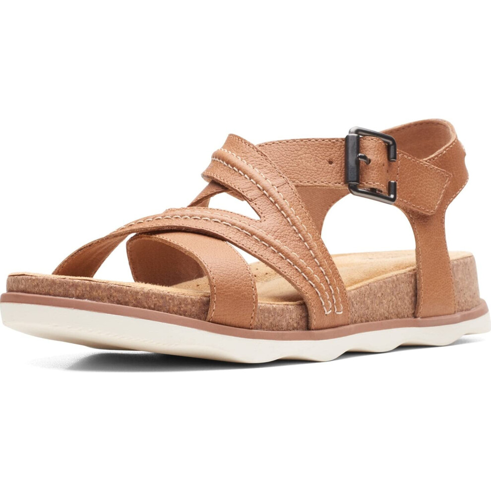 Clarks Women's Brynn Ave Flat Sandal  Light Tan Leather  7