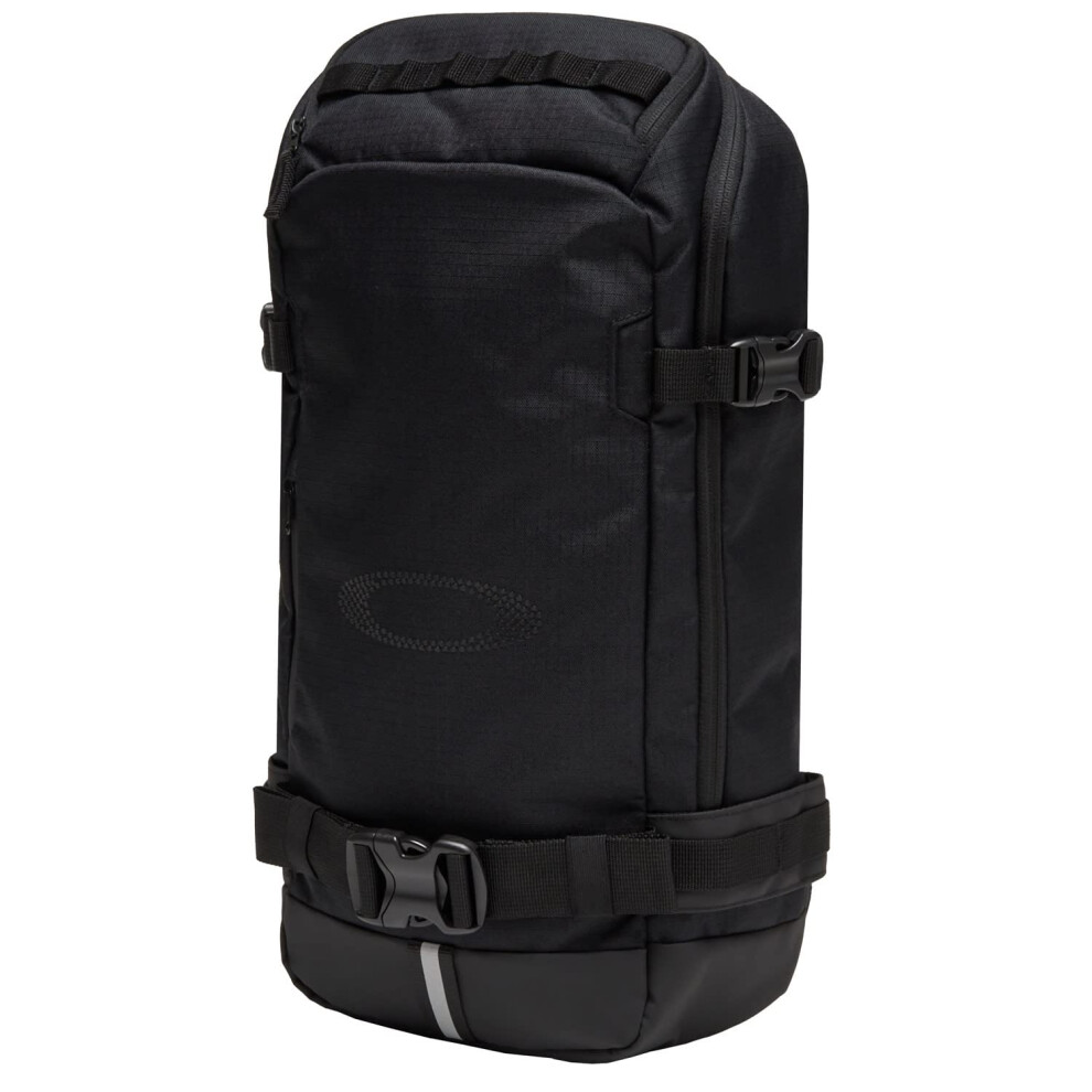 Oakley Peak RC 18L Backpack  Blackout