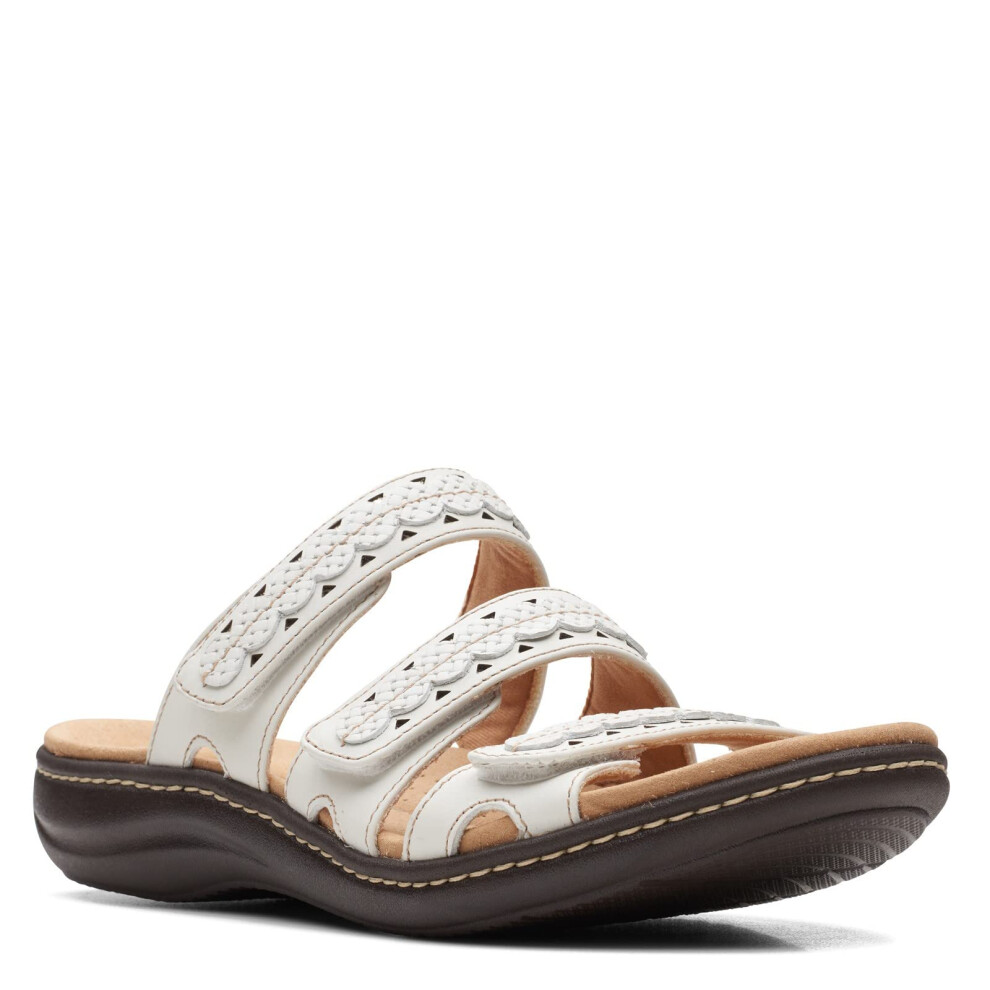 Clarks Collection Women's Laurieann Cove flats-sandals  White Leather