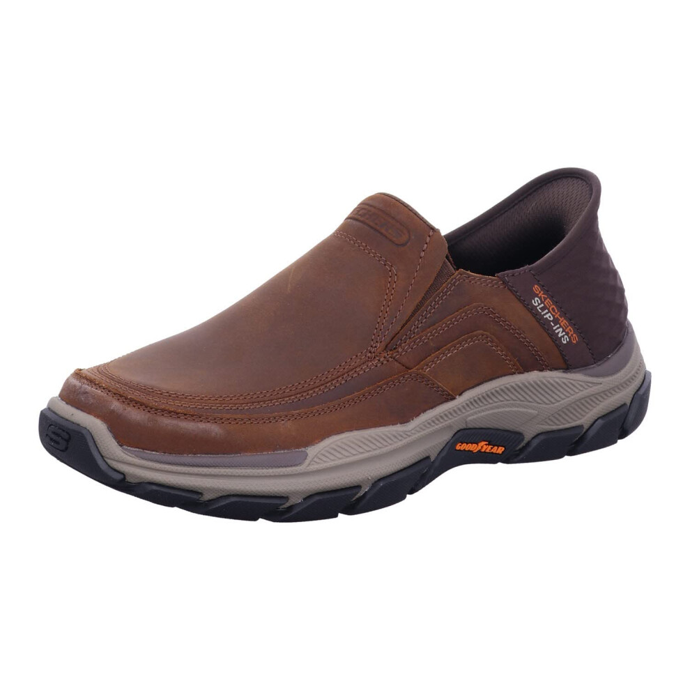 Skechers USA Men's Men's Respected-Elgin Hands Free Slip-in Moccasin