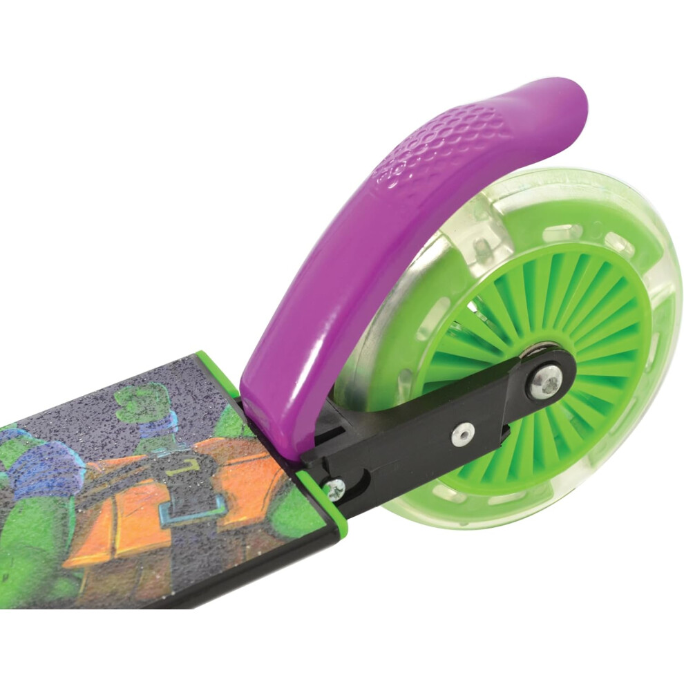 turtles-folding-inline-scooter-with-light-up-wheels