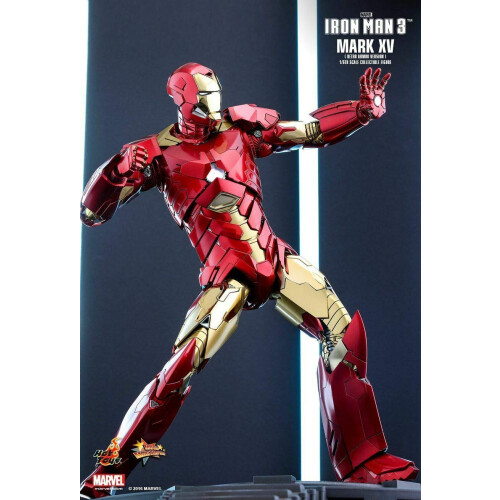 Hot Toys Figur Hot Toys MMS396 - Marvel Comics - Iron Man 3 - Sneaky Mark 15 Retro Armor Version 2