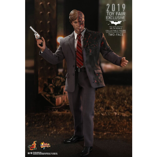 Hot Toys Figur Hot Toys MMS546 - DC Comics - The Dark Knight - Two Face 2
