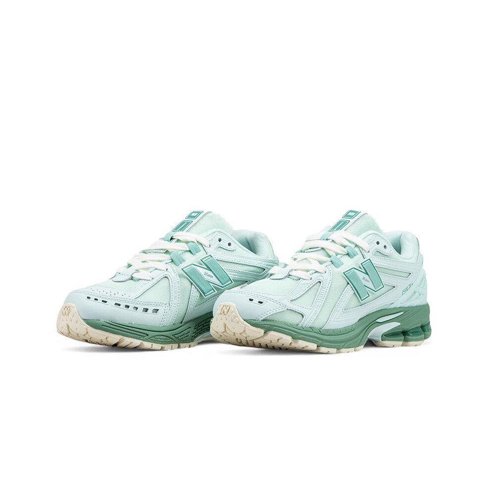 (EUR:37.5) New Balance 1906R Jade Green M1906RZC Women's