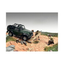 4X4 Mechanics 2 Piece Diecast Figure Set 4 for 143 Scale Models by American Diorama
