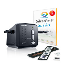 Plustek OpticFilm 8200i SE 35mm Film Slide Scanner 7200 dpi 48bit Output Integrated Infrared DustScratch Removal Bund