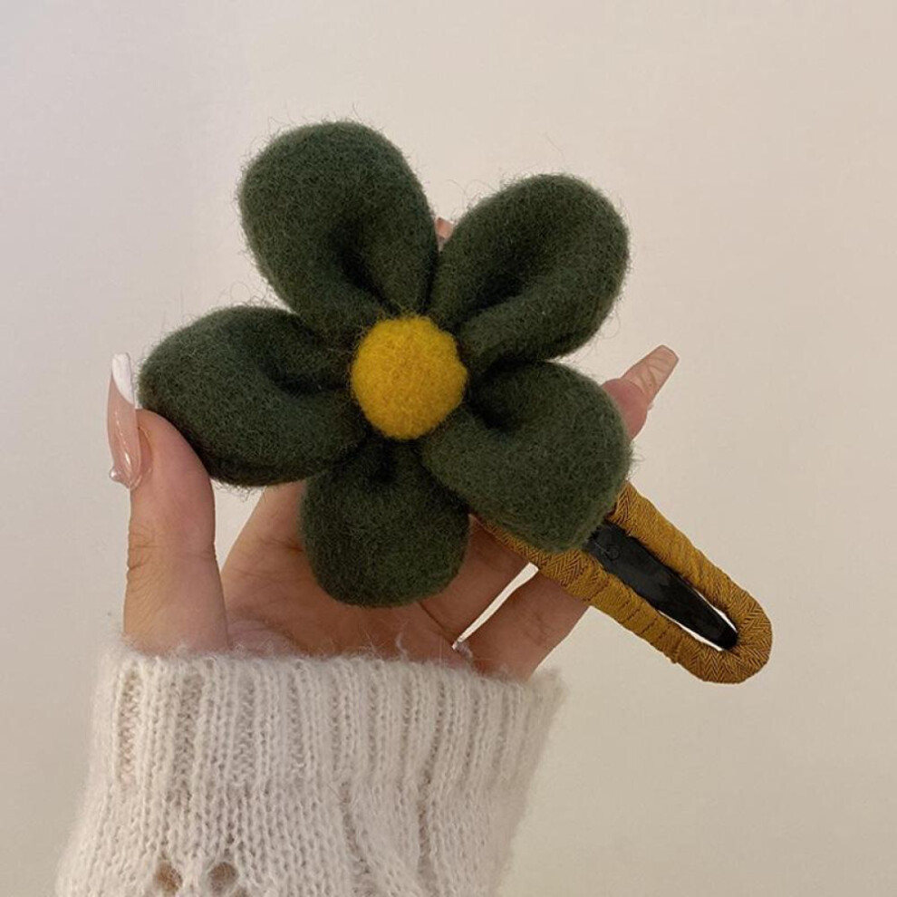 Autumn Winter Plush Flower Hair Claw Women Chic Duckbill Clip Hairpin Back Head Hair Clips Hair Accessories For Girls