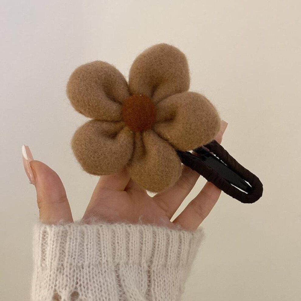Autumn Winter Plush Flower Hair Claw Women Chic Duckbill Clip Hairpin Back Head Hair Clips Hair Accessories For Girls