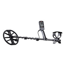 MINELAB Equinox 700 MultiFrequency Collapsible Metal Detector for Adults with EQX 11 Waterproof DoubleD Coil  Wireless Head