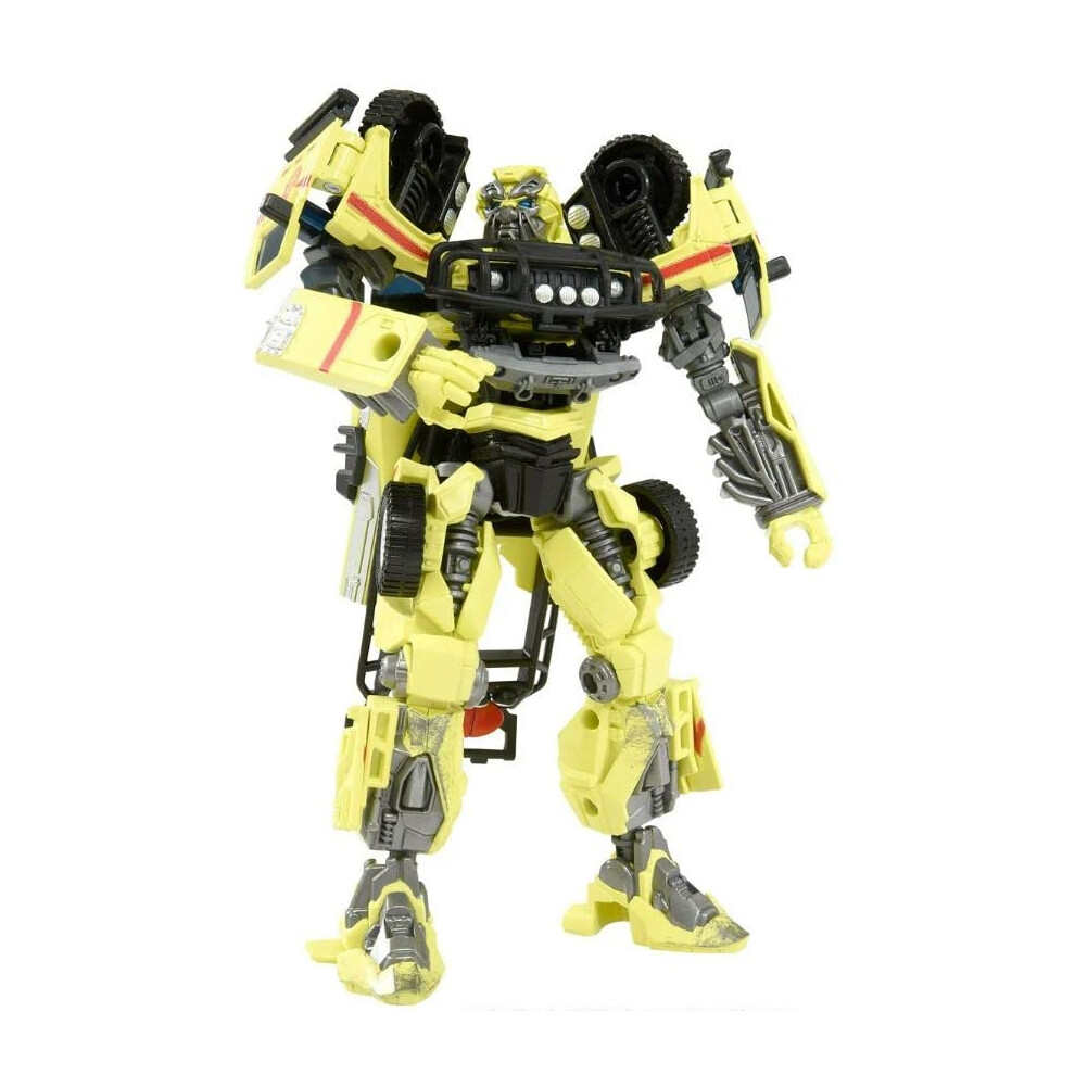 Ratchet Premium Finish Transformers SS04 Studio Series Action Figure