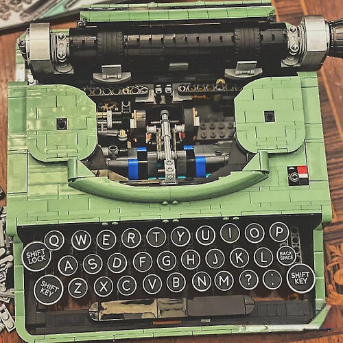Typewriter 2079pcs Building Block Model Building Blocks Christmas Gift for Children 2