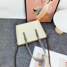 (white) Ladies autumn and winter new shoulder bag large capacity retro tote bag