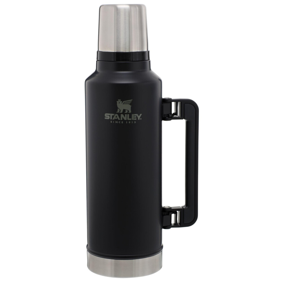 Stanley Classic Legendary Classic Bottle 2 QT Matte Black