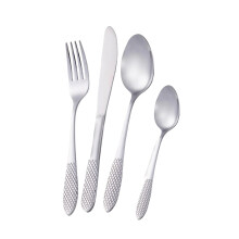Royalford StainlessSteel Cutlery Set16Pcs DishwasherSafe Mirror Finish