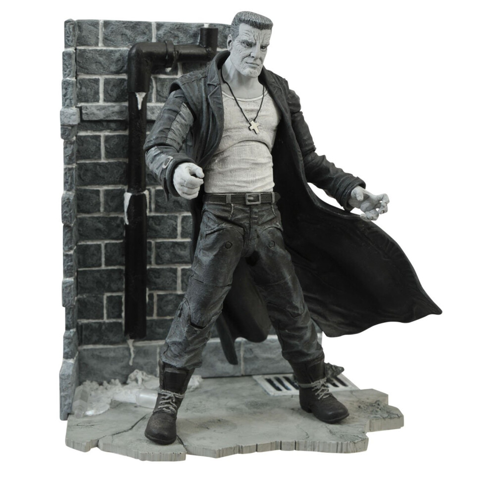 Diamond Select Toys Sin City Select Marv Action Figure