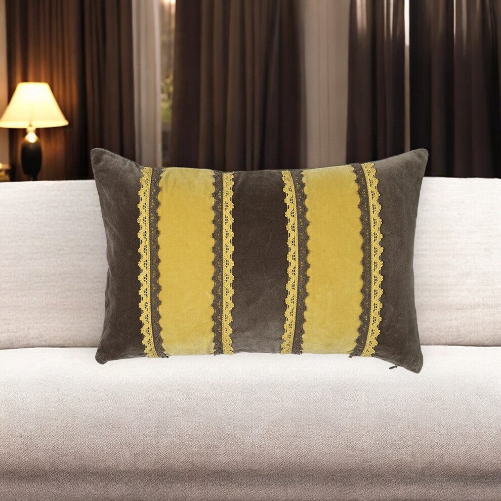 Housse de coussin en coton ray? jaune et marron 12 x 20 avec dentelle