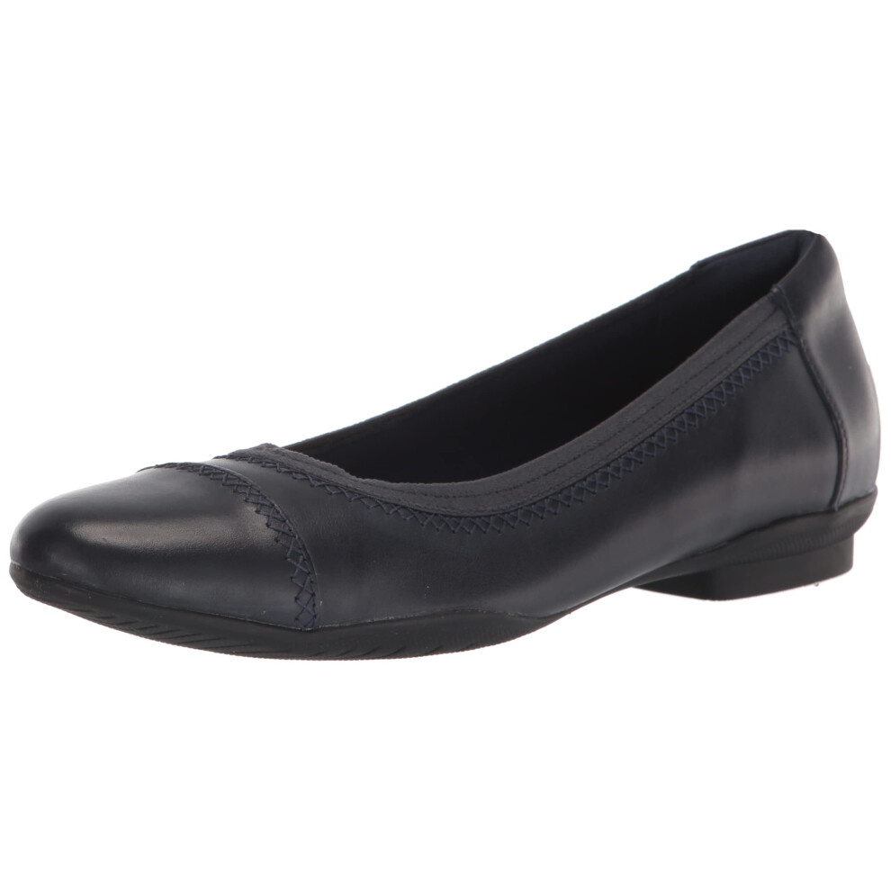 Clarks Sara Bay Ballet Flat  Navy Leather  11 Medium