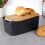 Schwarze Brotbox mit Bambus-Schneidebrett 2