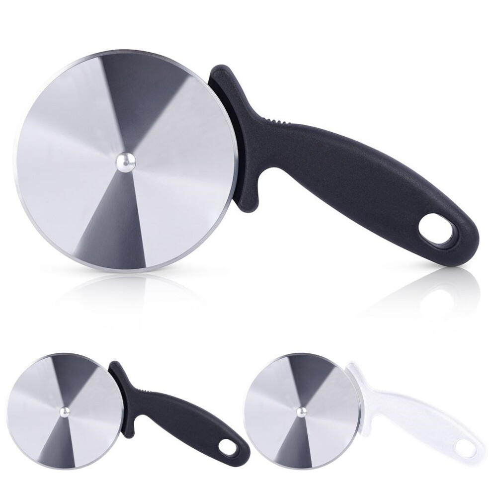 Round pizza cutter with stainless steel blade and comfortable handle