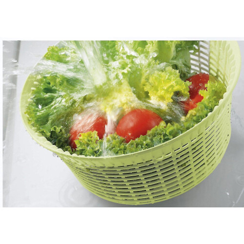 Retractable Pull Salad Spinner 1