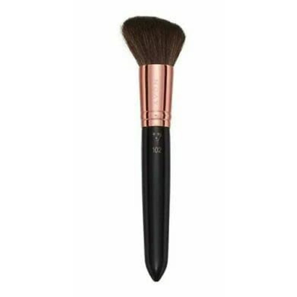 Angled Blush Brush - Nylon bristles. Approx. 15.5cm length - Vegan friendly by Avon