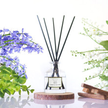 PRISTINE Campanula Blossom -ruokodiffuusori kotiin | Kukkainen sinikello/jasmiini ja ripaus puumaista neilikkaa. ljyruokodiffuusorisetti. ljydi