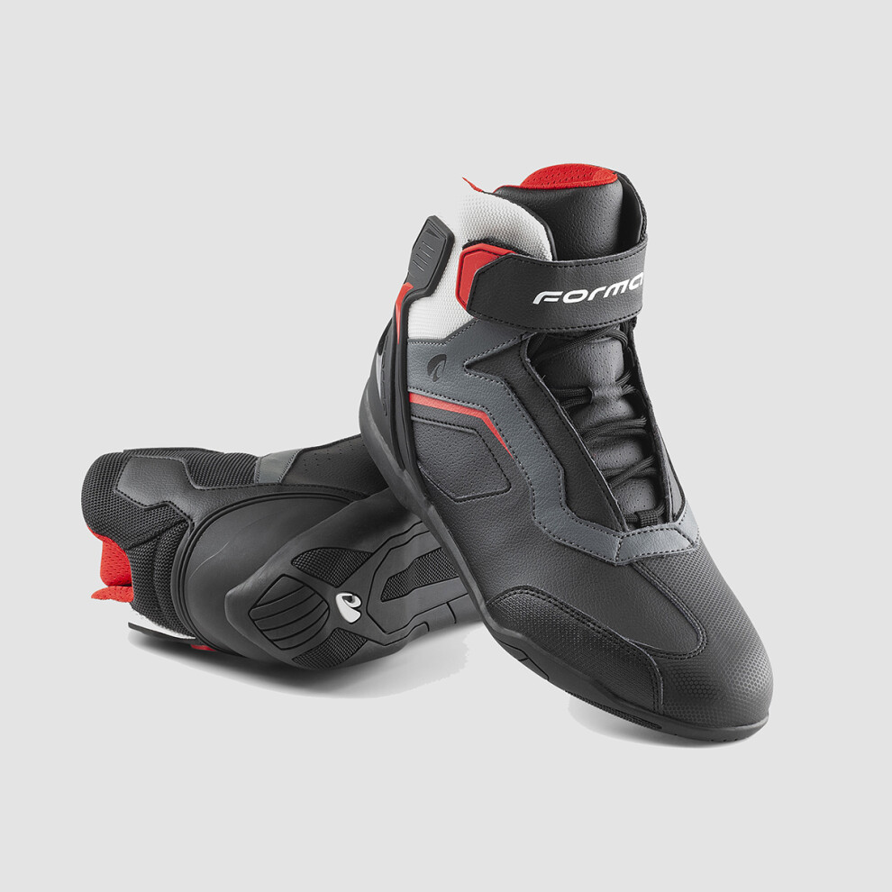 (45 Eu / 10.5 Uk) Forma Stinger Evo Flow Motorbike Boots Black/White/Grey Multicoloured 8052998043219