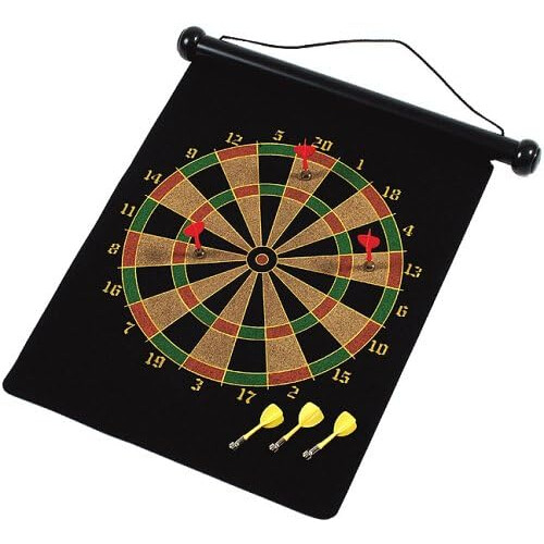Magnetic roll up dartboard