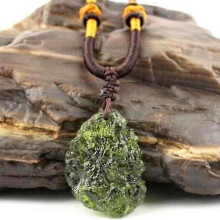 Natural Moldavite Green Crystal Stone Pendant Necklace / Men Ladies Rough Moldavite Stone Irregular Pendant Rope Necklaces / Natural Crystal Energy St