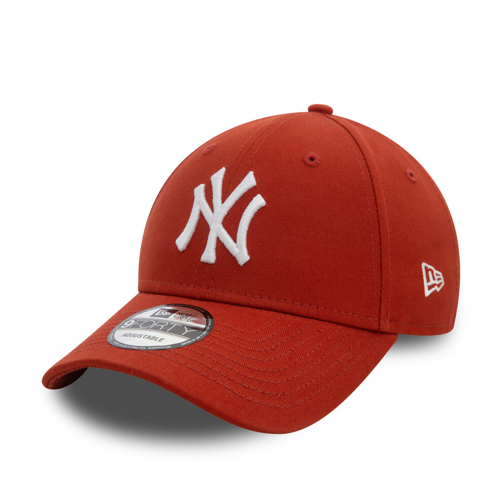 New York Yankees League Essential Red 9FORTY Adjustable Cap