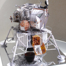 Modello di puzzle 3D in carta fai-da-te Giocattolo Stazione Spaziale Giocattolo di assemblaggio Regalo di compleanno di Natale per ragazzi Fornit