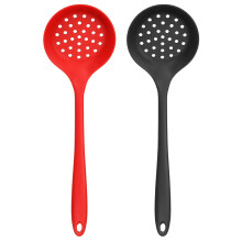 Colino in silicone resistente al calore cucchiaio forato con manico lungo utensile da kitchen