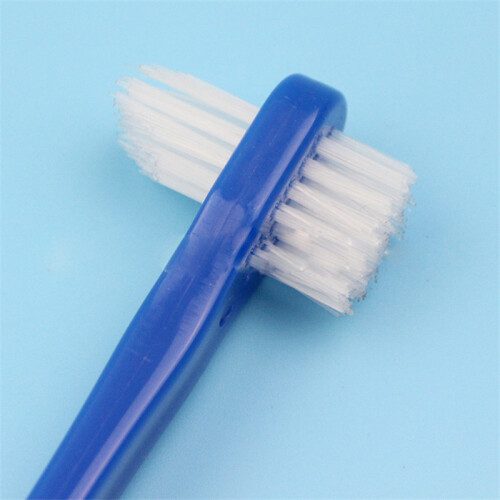 Spazzolino per dentiere a doppia testa con setole in nylon 1