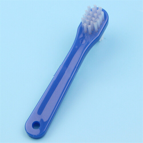 Spazzolino per dentiere a doppia testa con setole in nylon 2