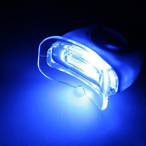 Lampada per sbiancamento dentale Mini LED con 2 batterie per la cura orale 2