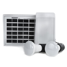Sistema di illuminazione solare da 2200mAh luce d'emergenza portable USB sistema alimentato da pannello solare con 2 lampadine da 2W.