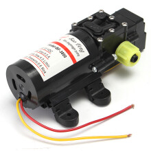 Pompa per acqua a pressione 12V auto-priming a diaframma per caravan/RV/barca/marina