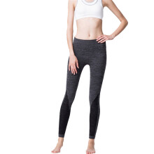 Abbigliamento sportivo femminile per yoga corsa palestra e allenamento pantaloni slim e leggings.