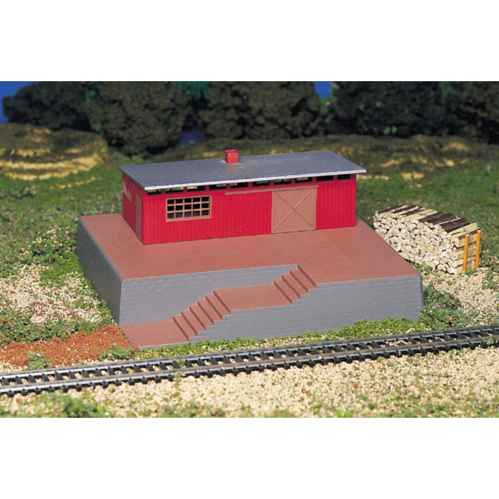 Bachmann Trains - Operating - STORAGE BUILDING with STEAM WHISTLE SOUND - HO Scale,46209