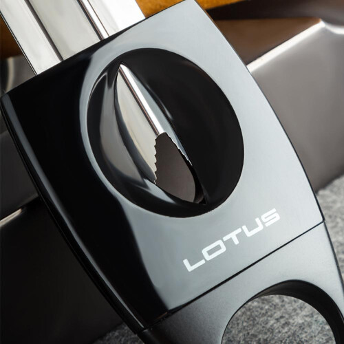 V-shaped Cigar Cutter Serrated V-shaped Cigar Cutter Cut-v1 2