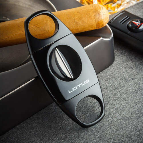 V-shaped Cigar Cutter Serrated V-shaped Cigar Cutter Cut-v1 1