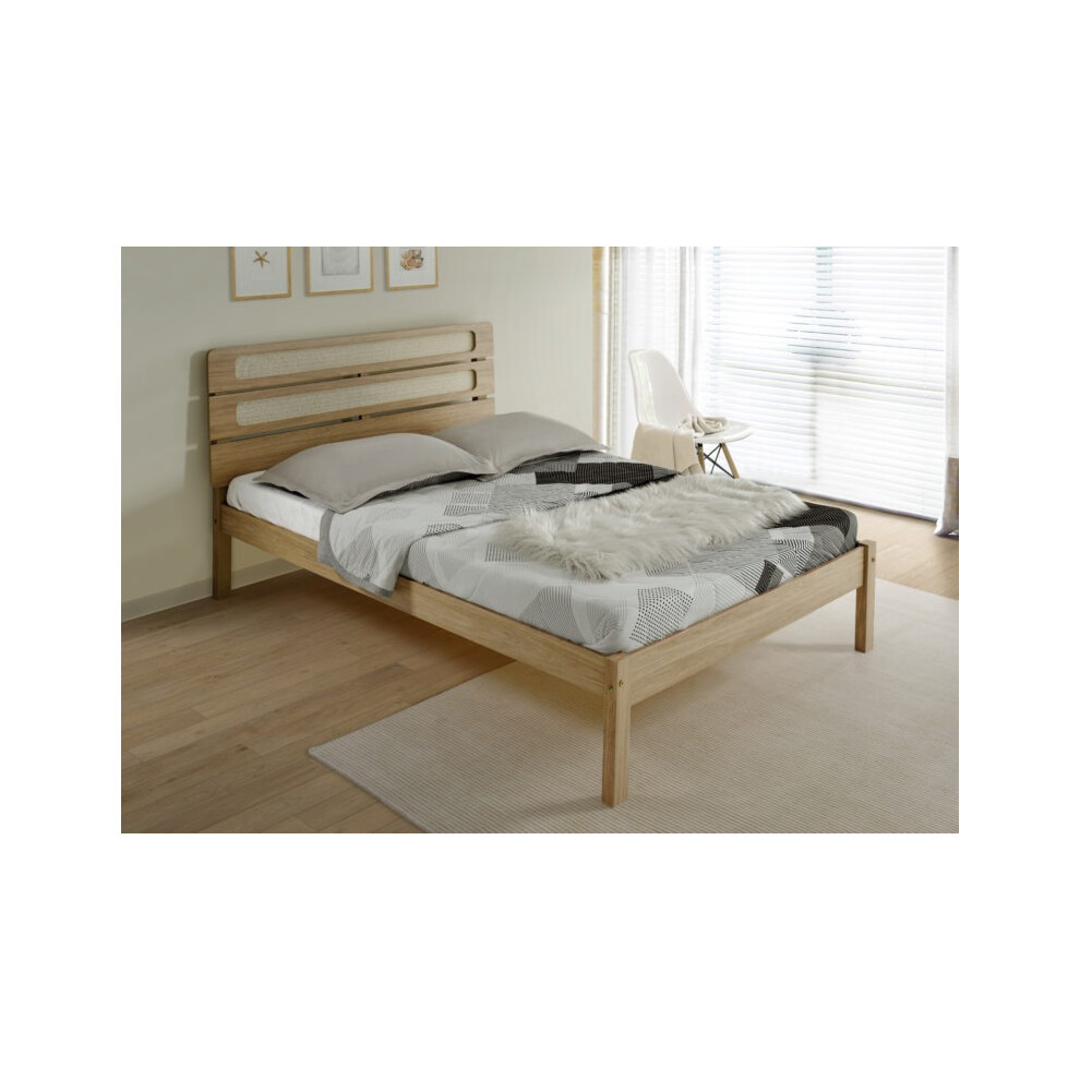 (5ft Kingsize) Wooden Bed Frames, Santana Light Oak/Rattan Effect
