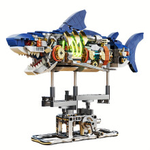 (687pcs) 687pcs Shark Sea Creatures Building Set, STEM Toys With Display Stand And Light