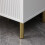 Commode en laque blanche, poignées et pieds dorés, 5 tiroirs 8