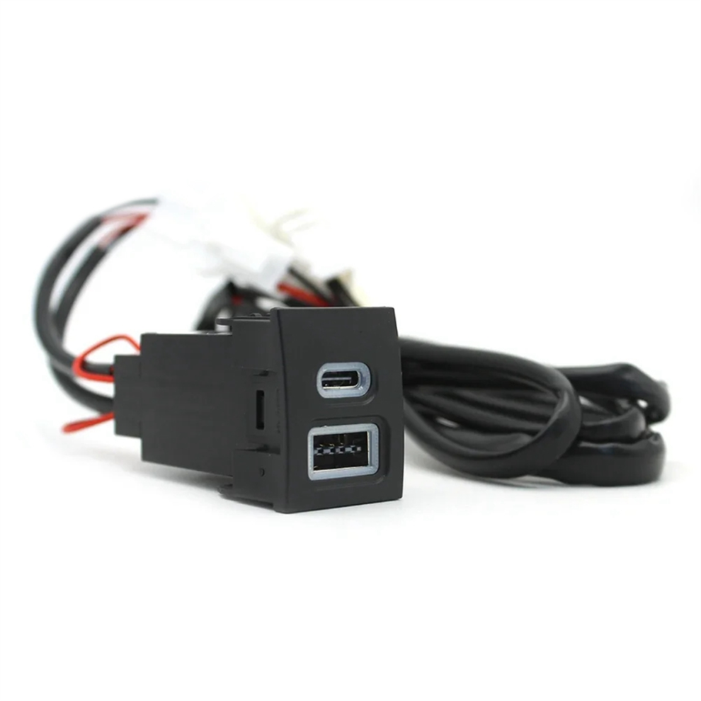 Presa Di Carica Per Telefono Da Auto 12V/24V Per 9N 9N3 2004-2011
