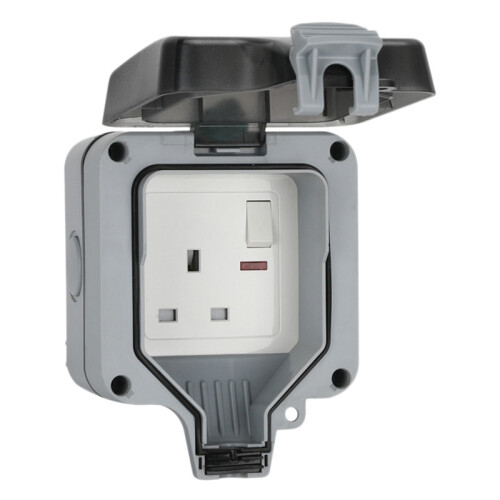 Caja impermeable IP66 13A con interruptor (enchufe británico)