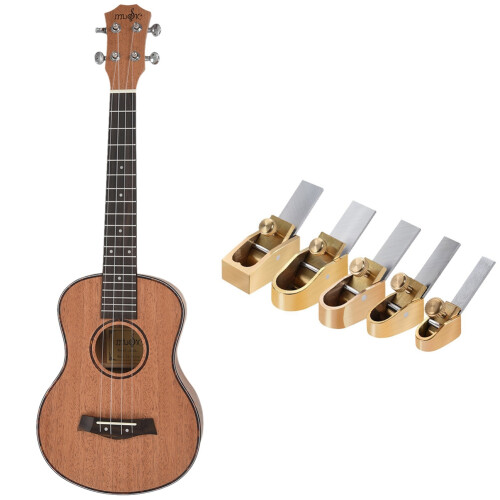 Ensemble aus 5 Holzbrettern für Instrumente im Wald