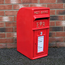 Cassetta Postale per le Lettere in Stile Britannico Inglese in Ghisa da Esterno Bocchetta Lettere Standard UK - Rosso