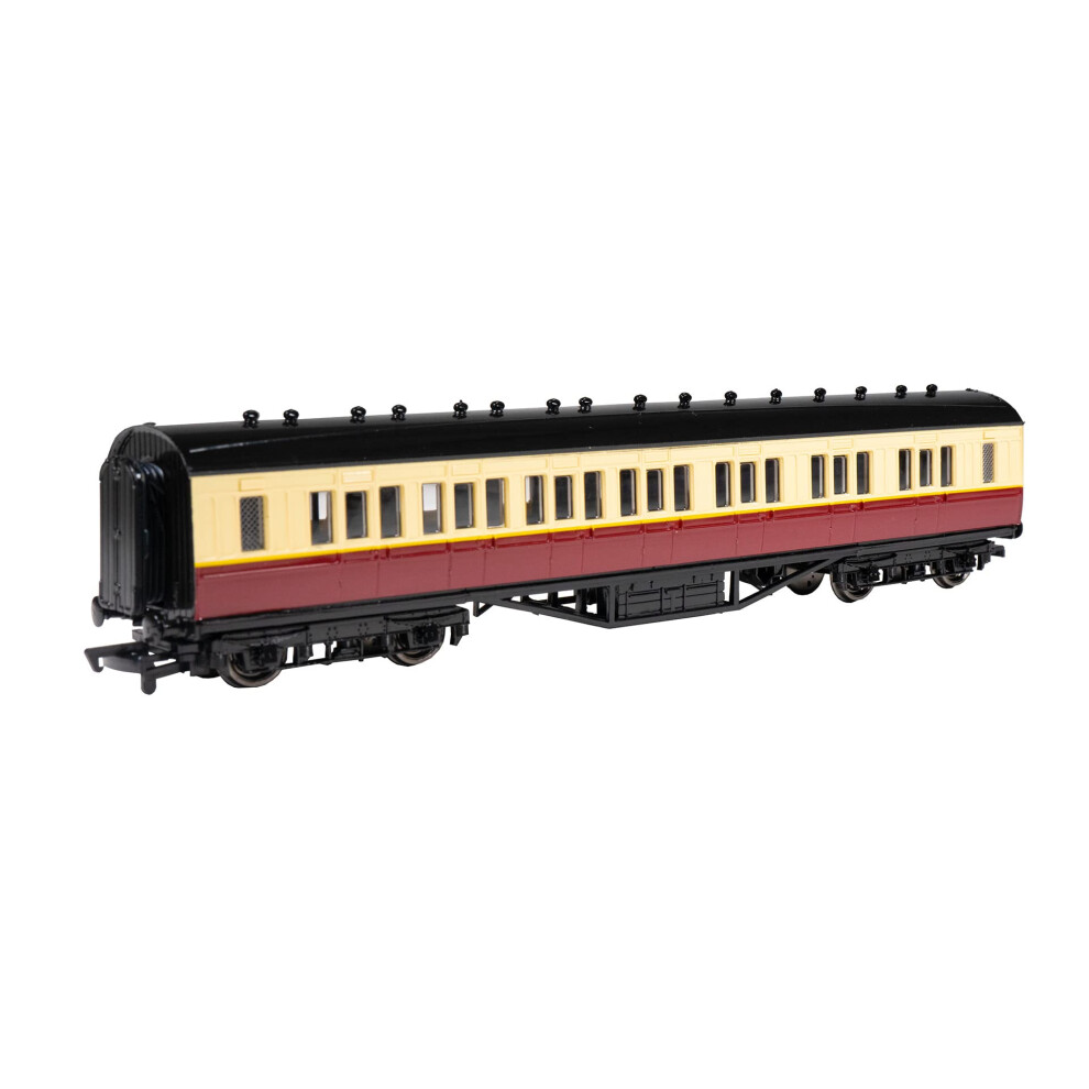 Bachmann Trains - RED COMPOSITE COACH - HO Scale